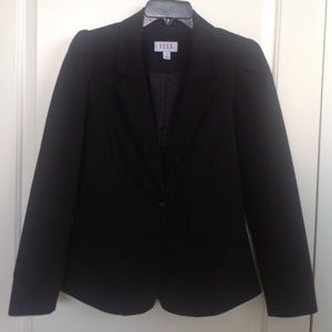 Elle Black Blazer